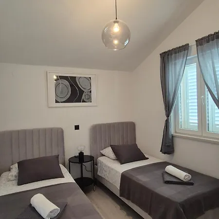 Braccia Apartmán Bol